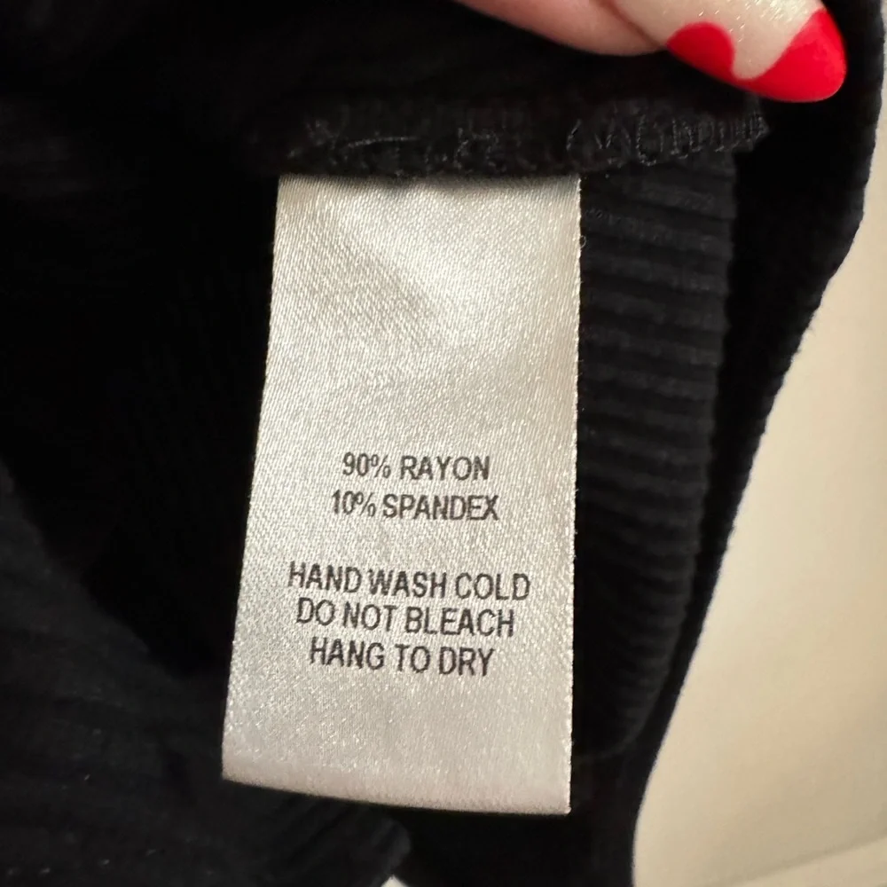 Black Bodysuit with Puff Sleeves - Picture 13 of 16